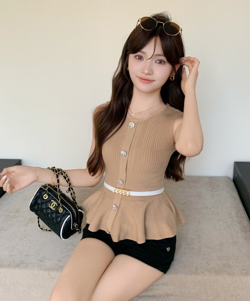 Велютовый жилет с бежевыми вставками — Peplum rib knit top