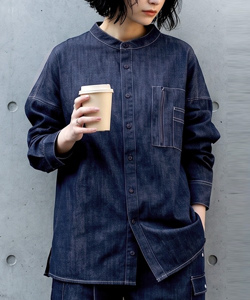 Футболка с контрастными накладными карманами на груди — Denim Shirt