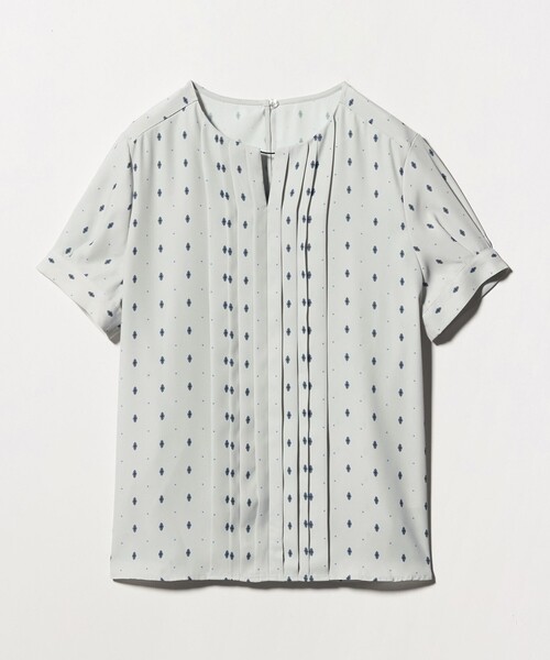 Tuck-bosom short sleeve blouse «Контактный холод» <A DAY IN THE LIFE> — топ с защёлкой и эффектом холодного касания