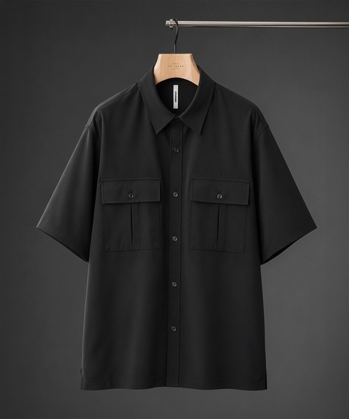 ATTACHMENT PE Compact Twill W Pocket S/S Shirt — рубашка с карманом, сет‑ап対応