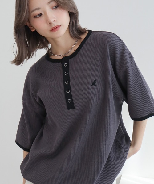 KANGOL — футболка Henrinenec с логотипом, вышивкой и контрастной отделкой