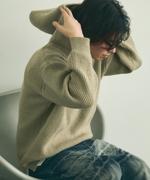 Oversized half‑zip hood knit sweater — оверсайз свитер с капюшоном и молнией до груди