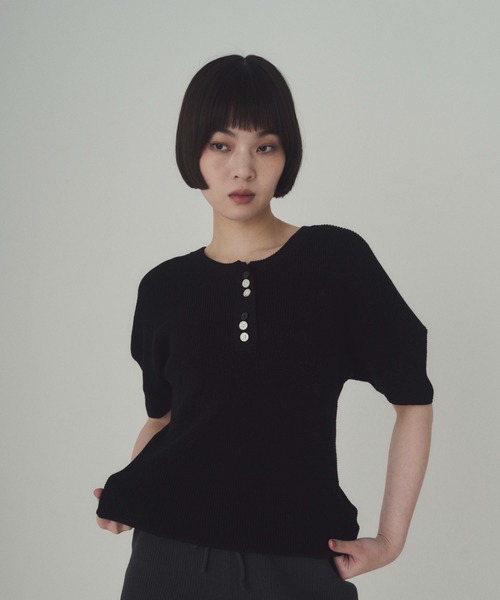 Triple button half‑zip hooded slim rib knit T‑shirt