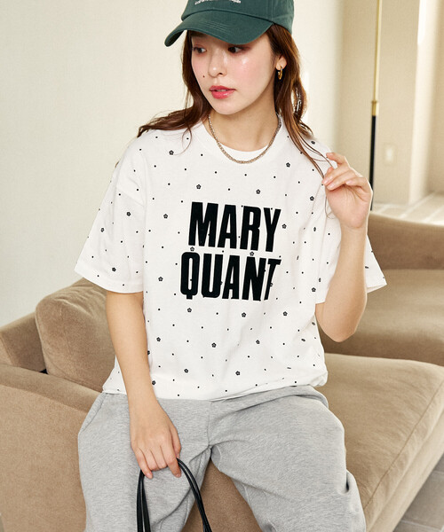 MARY QUANT × PUBLUX лимитированная футболка‑принт с логотипом (эксклюзивная выставка)