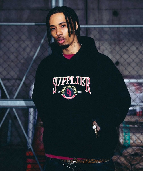 Vintage Wash Classic College Logo Hoodie — винтажное худи с колледж-логотипом