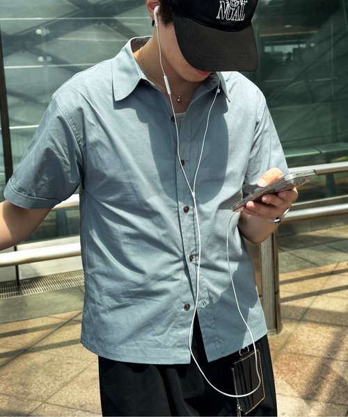 Formed cropped shirt — укороченная рубашка со сформованным кроем