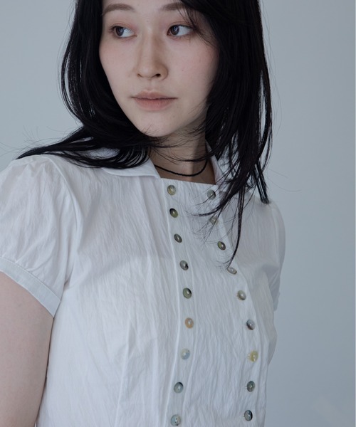 Double button half sleeve rib blouse — блуза с двойной пуговицей, полурукав