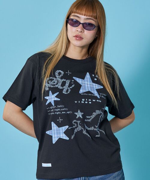 WEB лимит: Wappen×Check / Motif applique tee — модная футболка полуприлегающего кроя