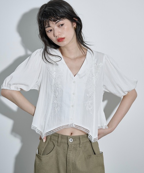 Frawerless刺繍 V‑neck cropped blouse — блуза с вышивкой V‑neck, укороченная