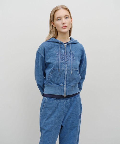 W EMBROIDERY CLASSIC LOGO CROP HOODIE ZIPUP — укороченная худи с вышивкой, на молнии