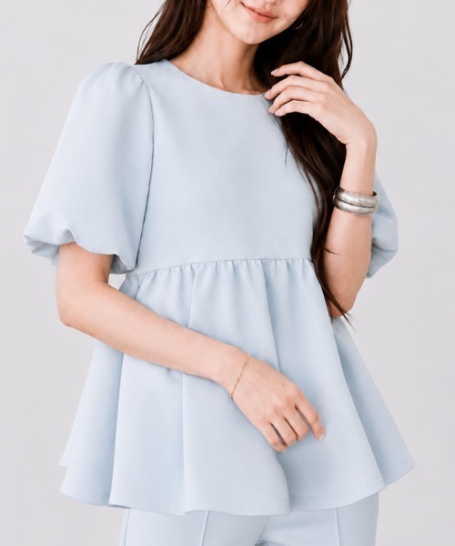 Puff sleeve — тонкая лёгкая пеплум‑блузка