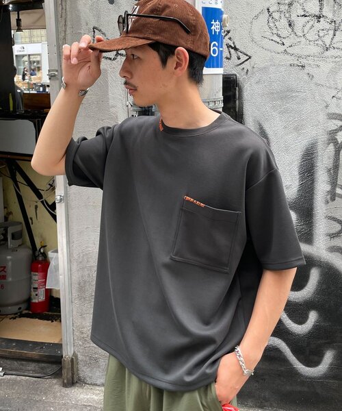 Hands Stitch Punch T-shirt