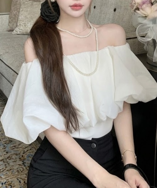 [2026 весна‑лето новая коллекция] Borum chel off‑shoulder blouse