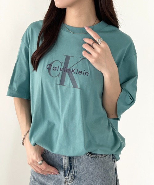 Calvin Klein/CK One Point Monogram刺繍 крутка, полуколлекция SS Hero Monologo Tee 20