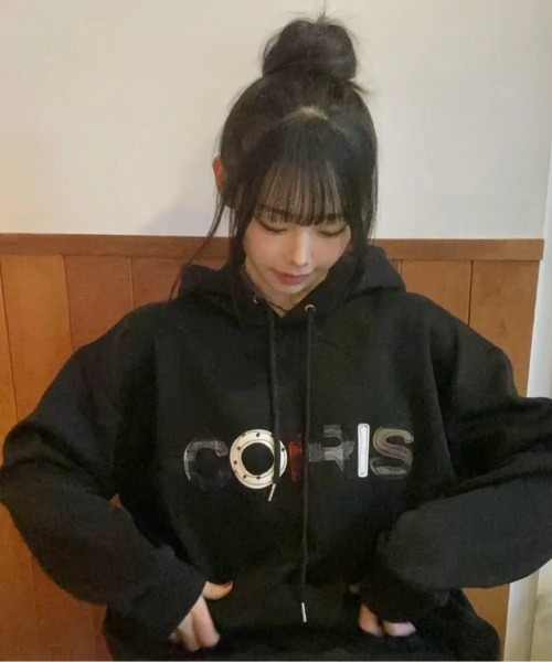 COIRIS бренд, прямой импорт: VANDY VINTAGE APPLIQUE LOGO HOOD T (хауди с аппликацией)