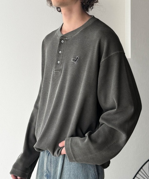 Pigment-dyed Thermal Henley T-shirt — пигментированный термальный хенли с длинным рукавом