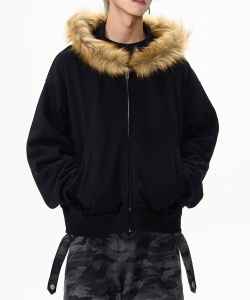 Oversize парка с пристегивающимся капюшоном