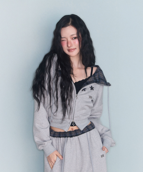 CONTRAST PATCH ZIP-UP GREY — серая куртка на молнии с контрастными заплатами
