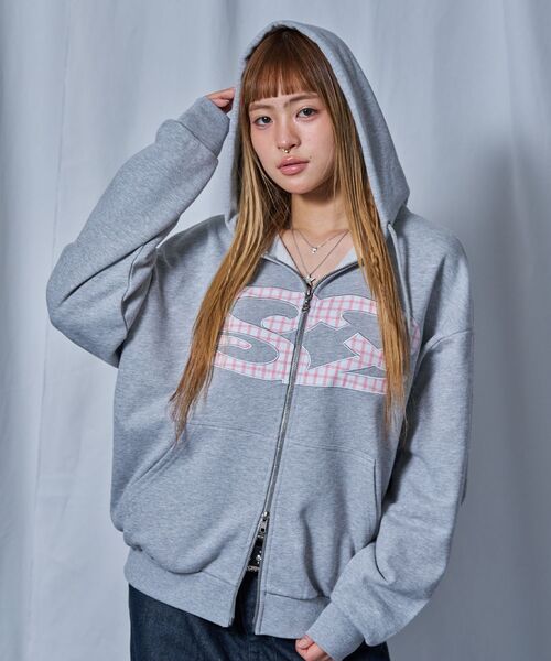WEB лимит / логотип‑капюшон / асорт‑джип парка / sqnz logo applique zip p/k (аппликация)