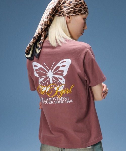 Butterfly and Logo S/S Tee — футболка с логотипом и бабочкой