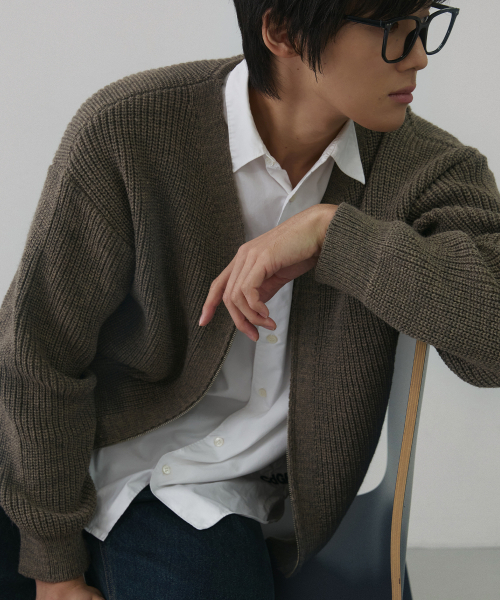 Essential V-neck knit, джемпер, кардиган [Dark Beige]