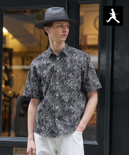 BOWLER HAT LABEL — футболка с принтом «Biriken» (полурукав)