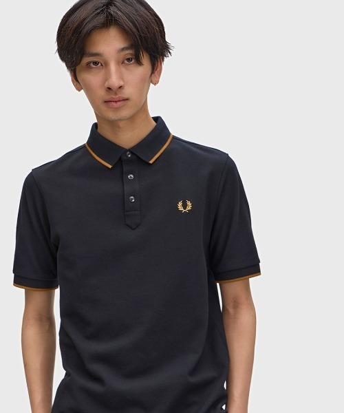 Collar Stand Polo Shirt — поло с воротником‑стойкой
