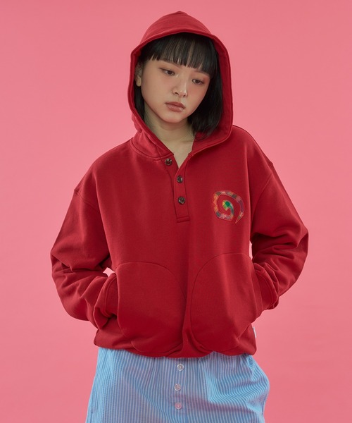 SWEAT ONE POINT PATCHWORK HENRY HOODIE — худи с заплаткой, 4 цвета / 3 размера