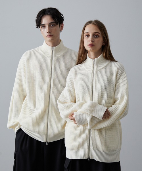 CLEL Loose Driver Knit (антипил) — рыхлый трикотажный джемпер с анти‑пиллинговой обработкой