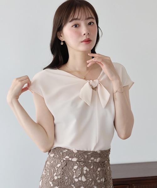 Twist French Ribbon blouse — блузка с твист-ленточным декором