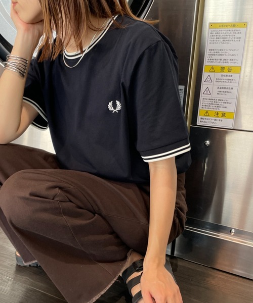 [FRED PERRY] Twin-Tip Line однотонная полосатая футболка M1588V