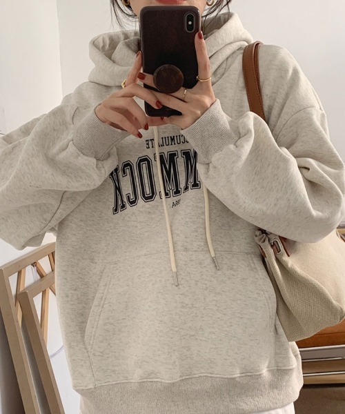 Cazual Logo Print F디 — футболка с принтом логотипа Casual Logo Print