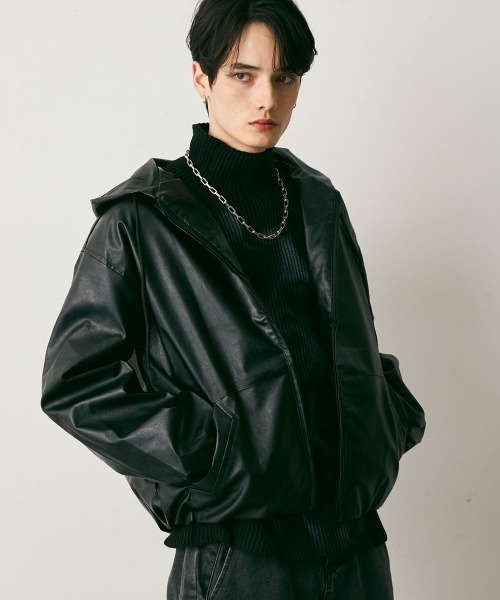 Oversized Faux Leather Zip Hoodie — худи оверсайз из эко-кожи с молнией