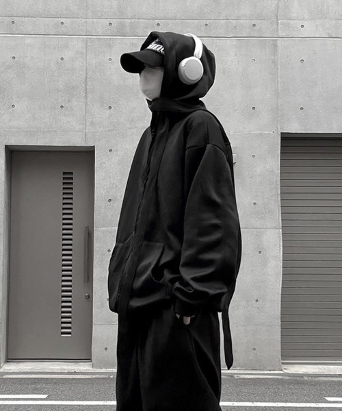 Zip Hoodie — джиппер‑футболка с молнией