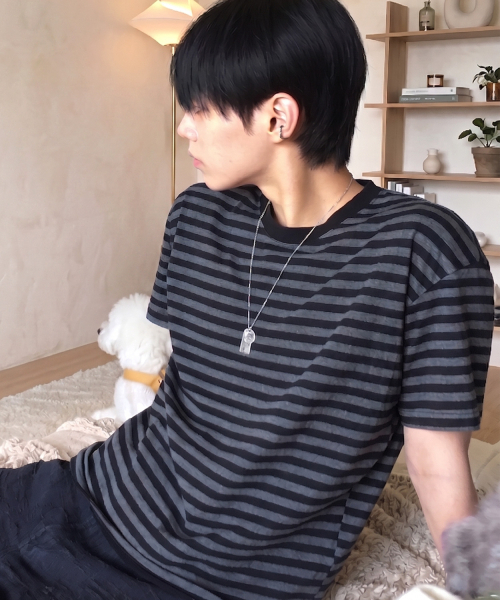 Essential Stripe Crop T‑shirt [CHACOAL ST] — базовая полосатая футболка