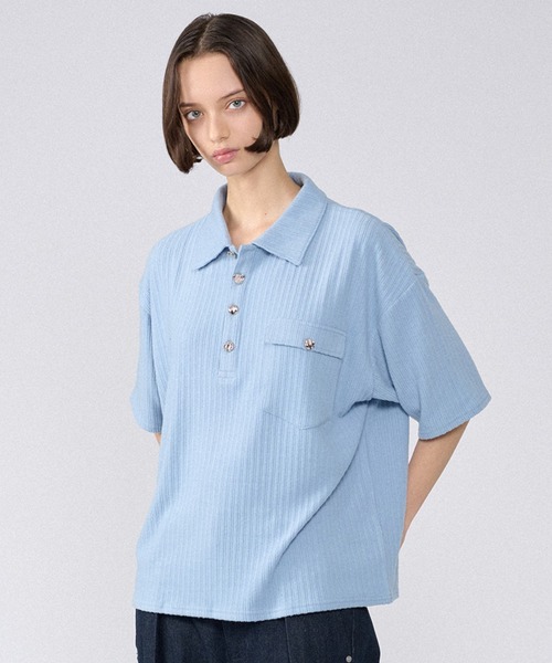 SILVER BUTTON RIB‑CUT POLO SHIRT — рубашка‑поло с серебряной пуговицей