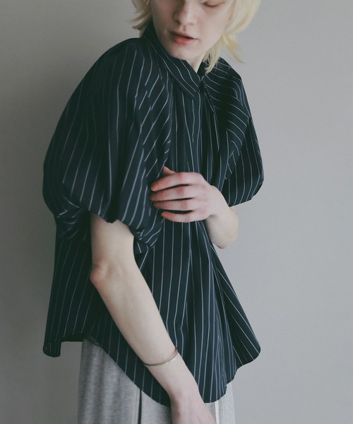 TUCK PUFF SLEEVE SHIRT — рубашка с защипами и пышными рукавами