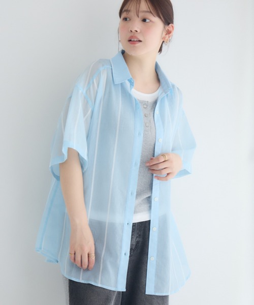 Футболка BIG — модель с короткими рукавами, oversize