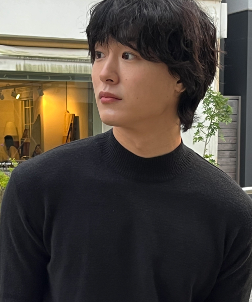 Minimal wool high‑neck knit, чёрный [блэк] — минималистичный свитер