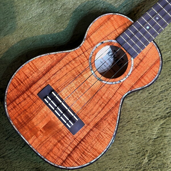 Kamaka HF-2D2I Concert Deluxe #240887 — концертная укулеле Deluxe
