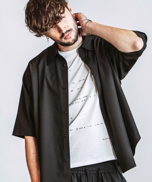 NO ID. Tuck Drape Half Sleeve BIG Shirt — рубашка большого размера с драпировкой и половинными рукавами