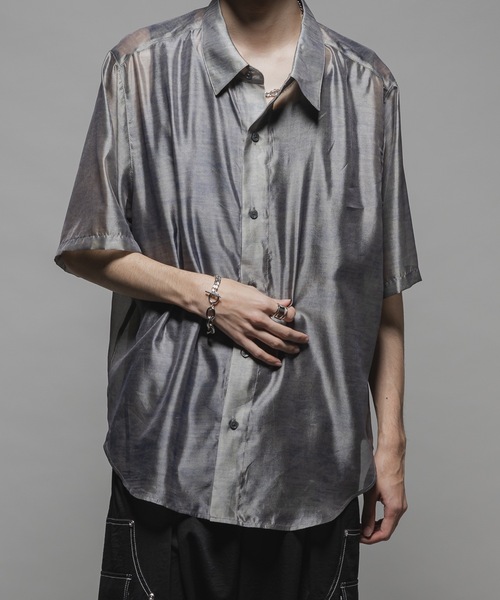 Various loose shirts — прозрачные свободные рубашки (sheer)