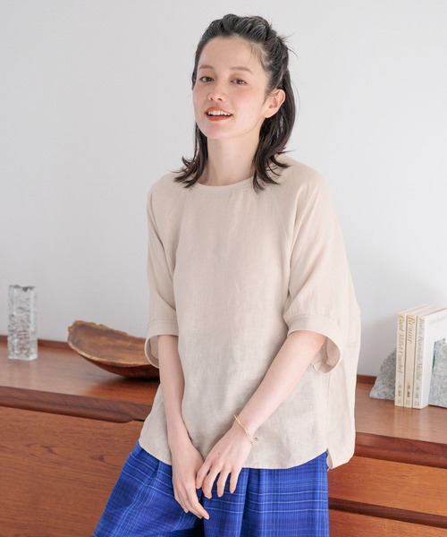 Liner rib‑attached T‑blouse — футболка с вшитой подкладкой и рёберной отделкой