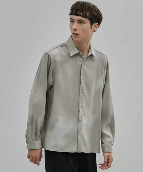 COLD DRY GRADATION PLEATS — длинная плиссированная рубашка градация холодный‑сушильный эффект