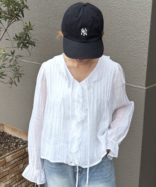 ISOOK / ISE Front frill blouse / washer shirt / shirt tops long sleeve spring white (ZOZOTOWN limited)