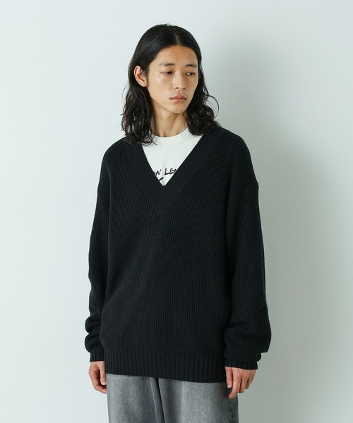 «HOTEL PALACE» Deep V neck middle‑garment knit