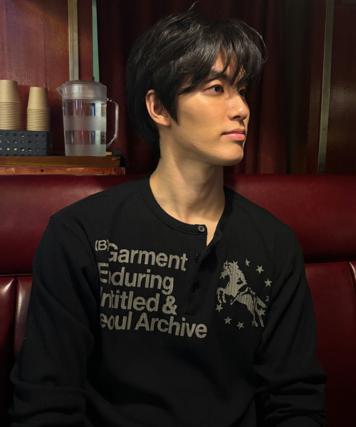 Yunikohn Henley Neck Long Sleeve Rib — лонгслив Henley, чёрный