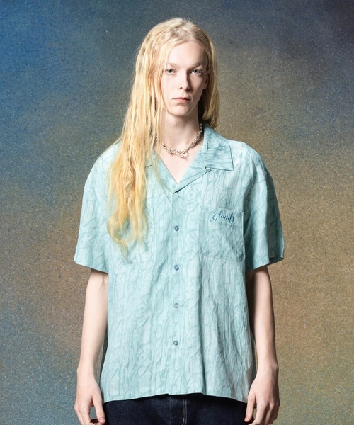 Crack Open Collar Shirt — рубашка с открытым воротником