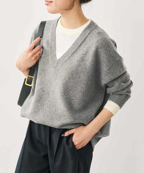 Leiyard fou V‑neck PO — пуловер‑футболка с V‑образным вырезом