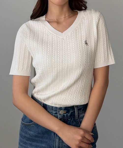 V‑necklogo刺繍半袖ケーブルニットトップス (V‑neck вышитый поло‑кардиган)